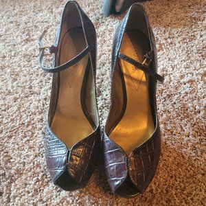 Guess by Marciano brown peep toe pump – size 7.5 – pre-owned / no box